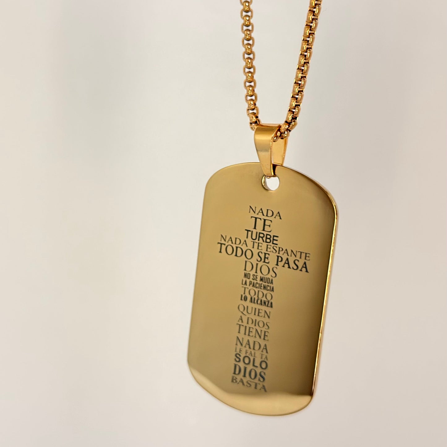Solo Dios basta Necklace