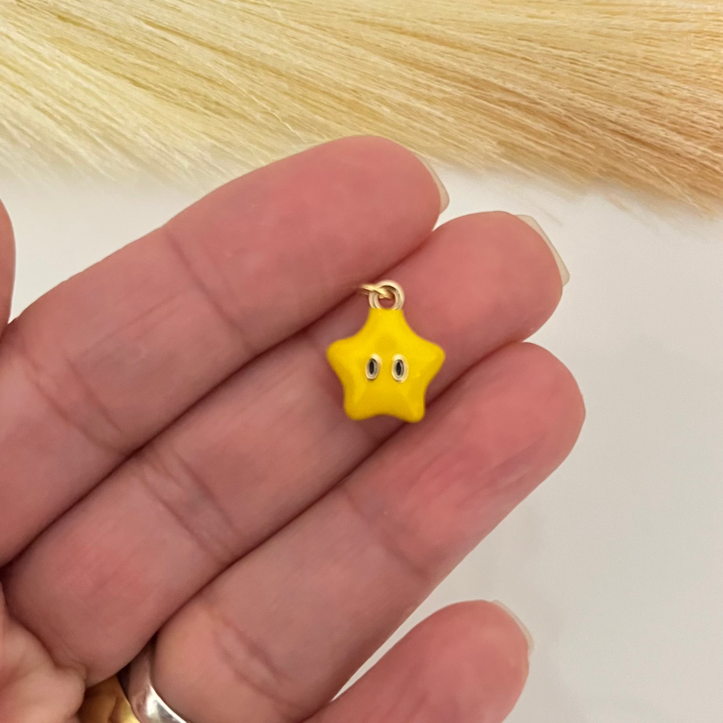 Superestrella Charm