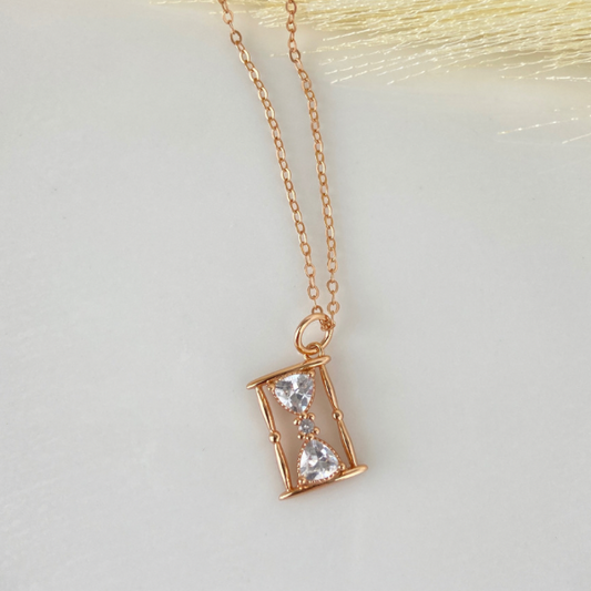 Tiempo Necklace