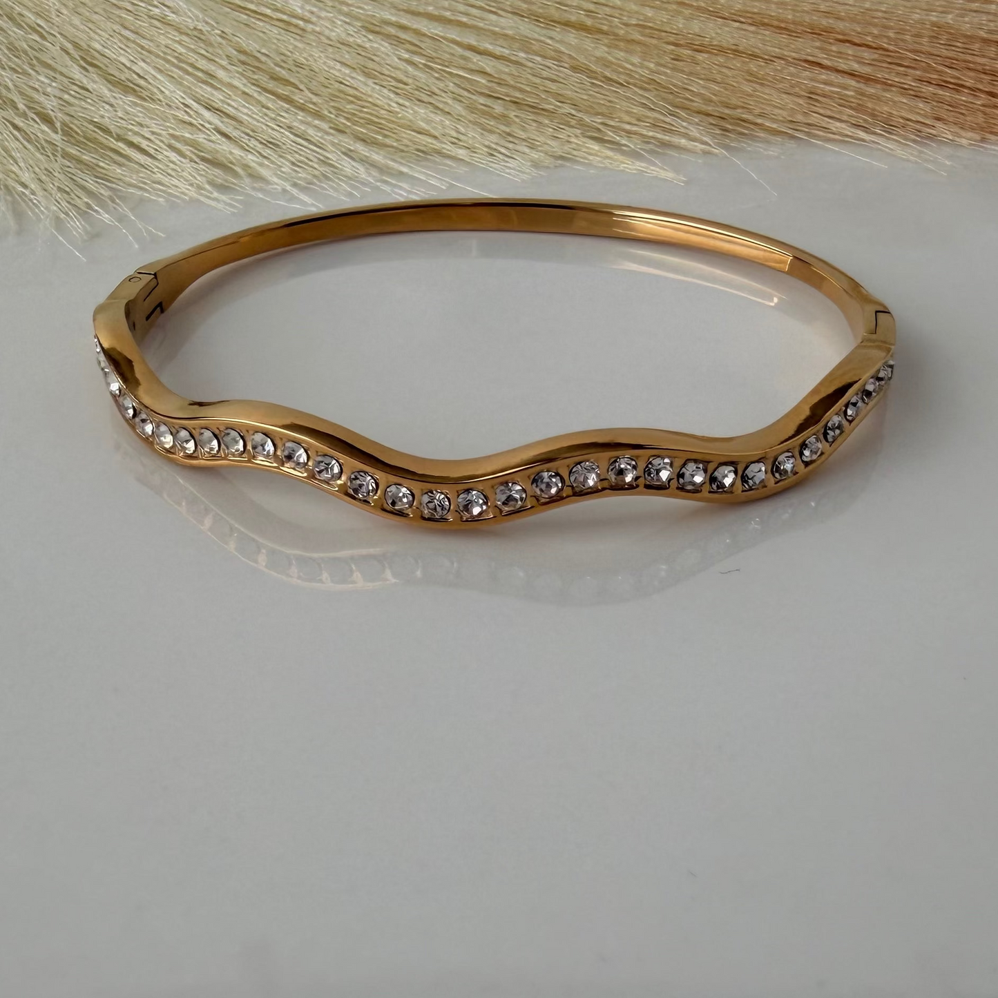 Samaris Bangle